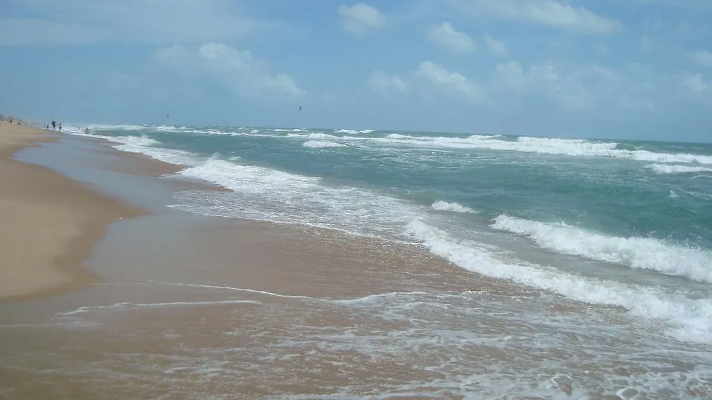 Ap Confortavel Na Praia Do Futuro Fortaleza De 150M 3 Quartos 2 Suites Para 12 Pessoas Apartment